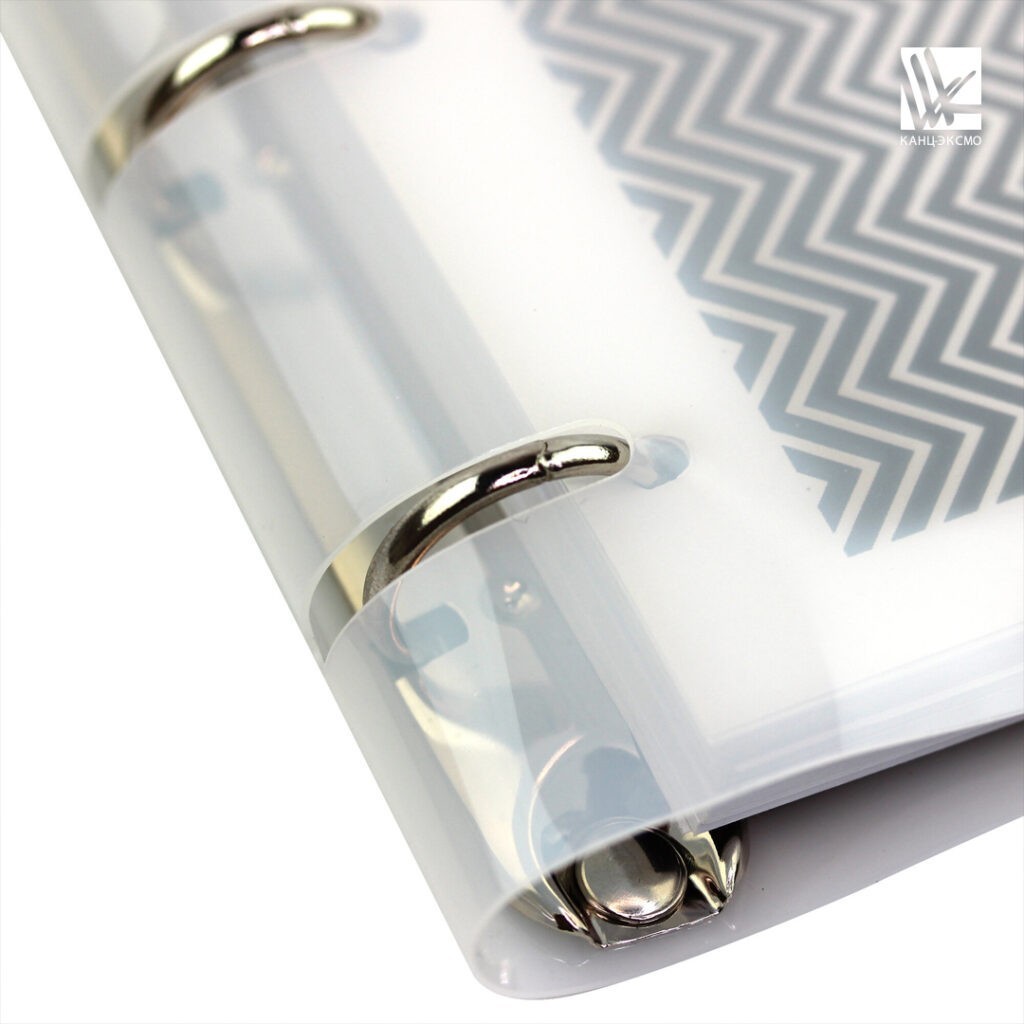 Тетради на кольцах Listoff «Illusion» изменят ваше отношение к действительности.